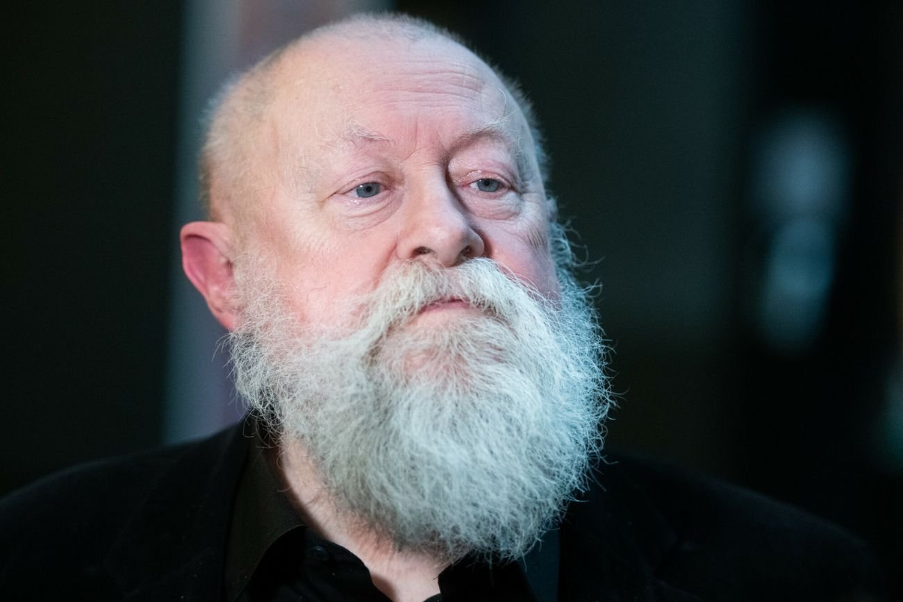 Jerzy Bralczyk ma mało empatyczne podejście do kwestii śmierci psów