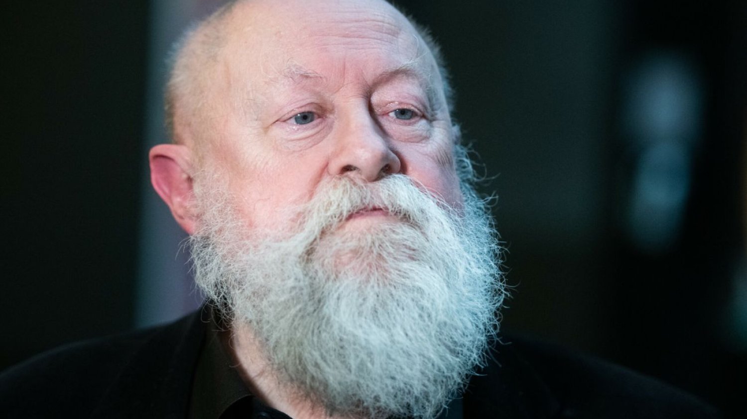 Jerzy Bralczyk ma mało empatyczne podejście do kwestii śmierci psów