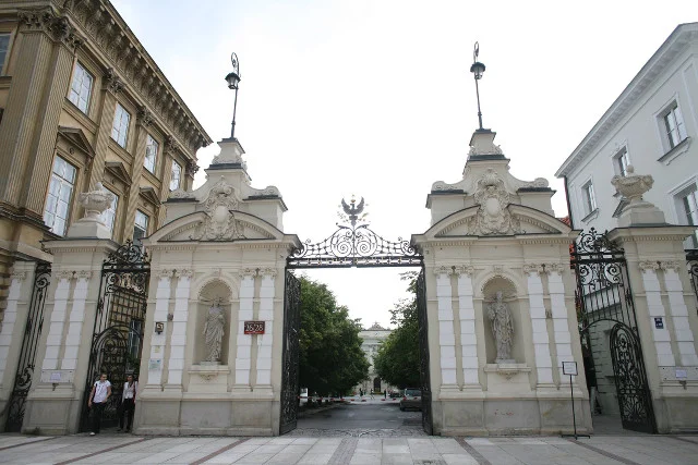 Polskie uczelnie przyjmą uchodźców. Krakowskie AGH deklaruje 20 miejsc, Uniwersytet Warszawski – 10