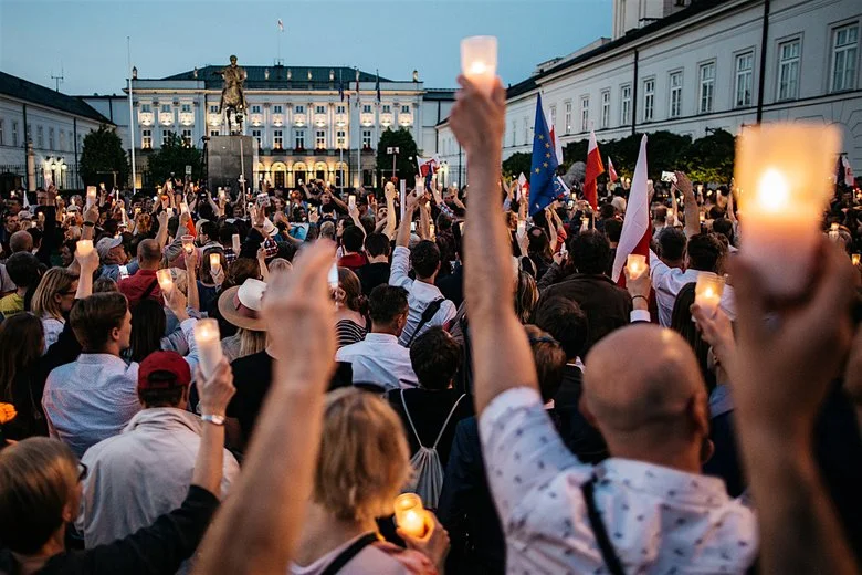 Obrońcy praworządności odnieśli istotny sukces dopiero, gdy powiązali niezależność polskich sądów z członkostwem Polski w UE - mówi naTemat.pl prof. Marcin Matczak.