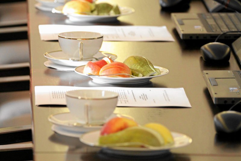 Kancelaria Premiera szykuje wielkie szkolenia urzędników. Standard? Trzygwiazdkowy hotel.