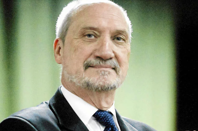 Antoni Macierewicz nie widzi nic złego w doniesieniach Sekielskiego o współpracy prof. Cieszewskiego z SB