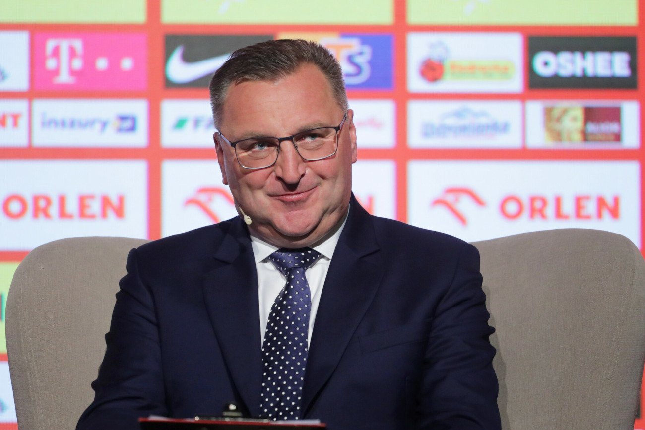 Czesław Michniewicz zaliczy z reprezentacją Polski seniorów pierwszą poważną imprezę podczas MŚ w Katarze.