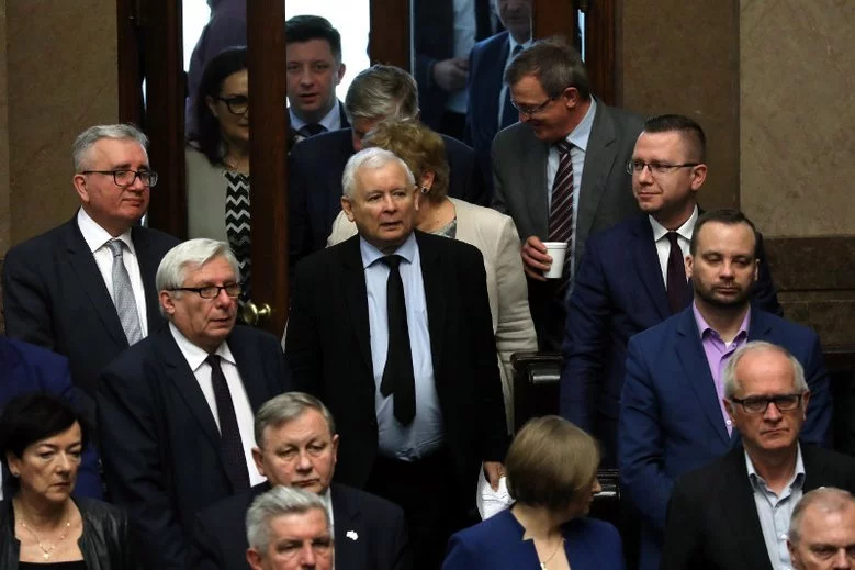 Nowy sondaż dla "Wiadomości" – PiS z 40 proc. poparcia.