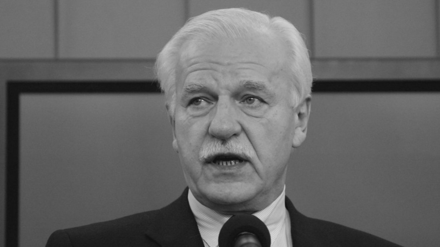 Andrzej Olechowski