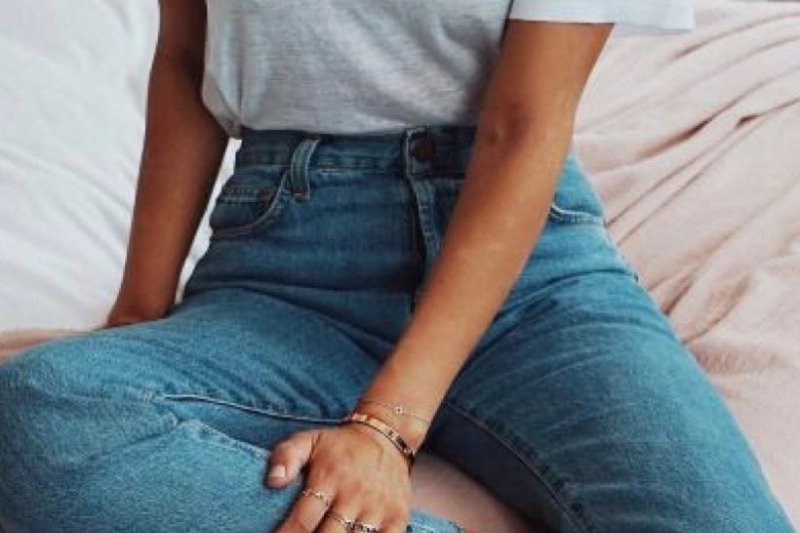 Wkładasz koszulkę do spodni zapinanych na guzik? Nic dziwnego, że w twoich thirtach są dziurki