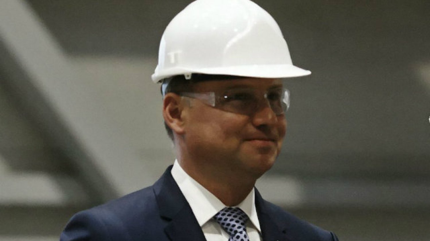 Prezydent Duda podczas wizyty w zakladach "Wielton" w Wieluniu.
