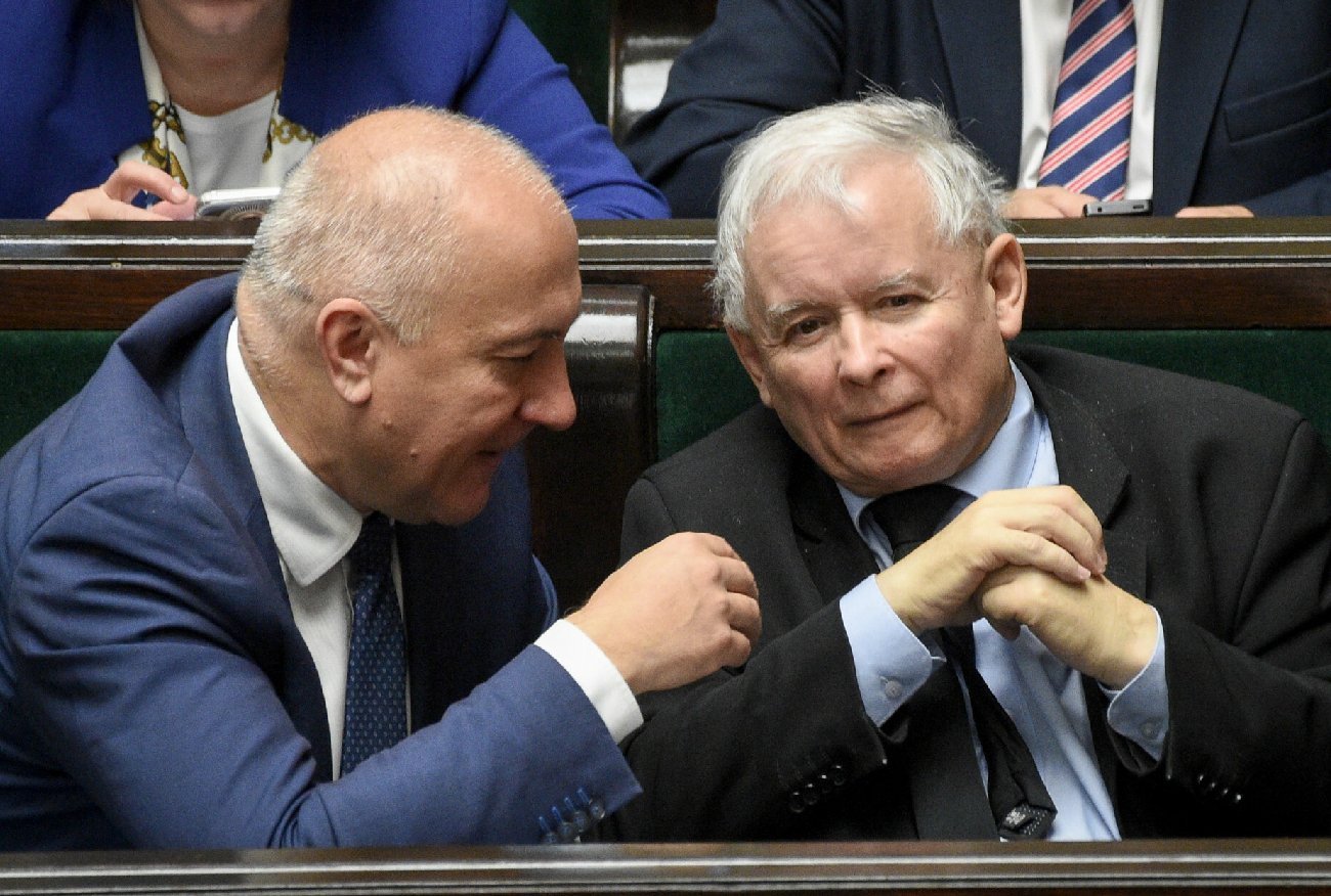 Tak Kaczyński mobilizuje wyborców PiS uchodźcami. "Upadająca kampania".