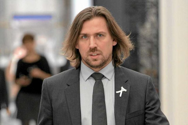 Tajemnicze kontakty agenta Tomka. Czyżby szykował się kolejny skandal z Kaczmarkiem w roli głównej?