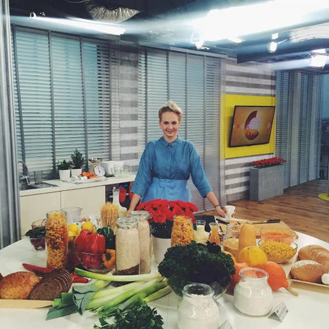 Marta Dymek w studio TVN...