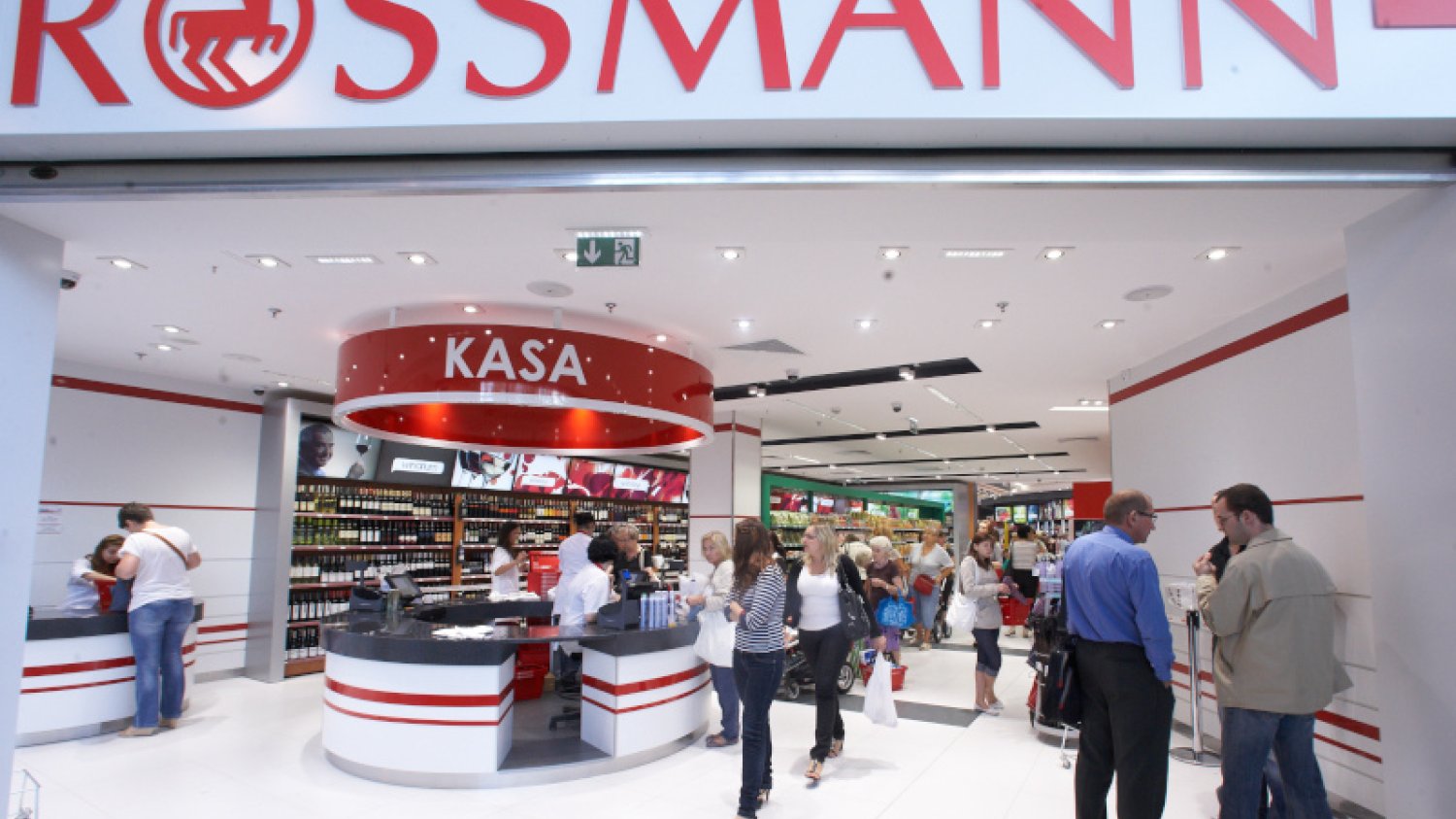 W Rossmannie trwa właśnie promocja na kultowe perfumy.