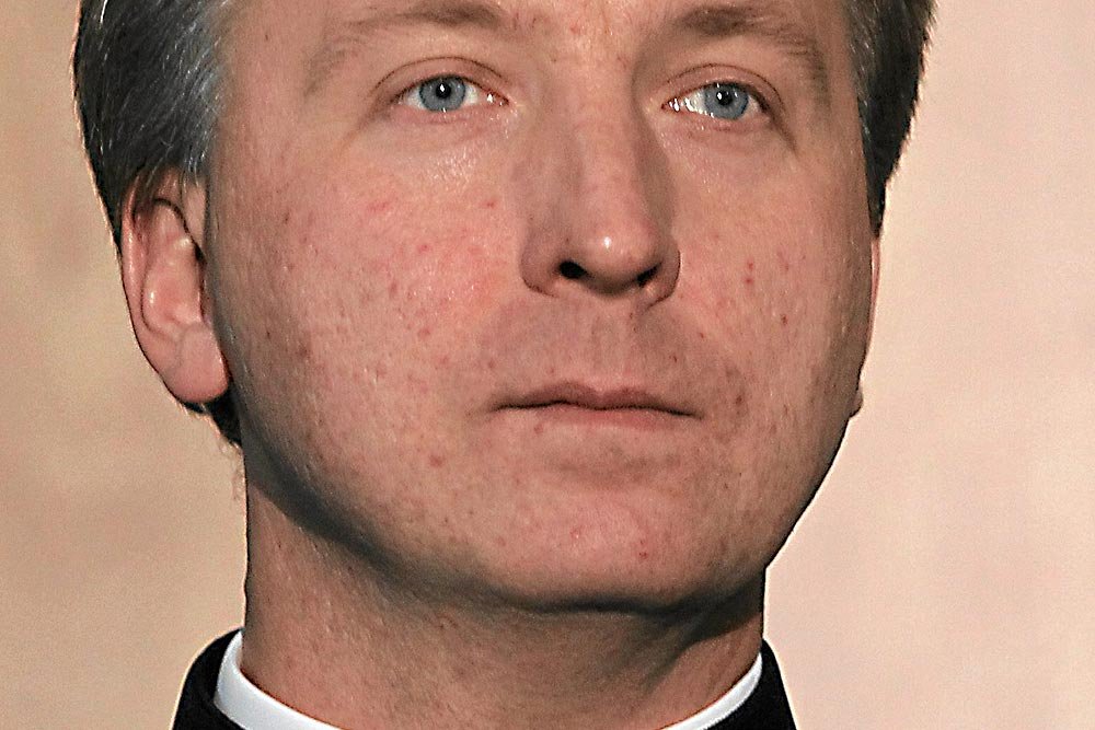 Ksiądz Longchamps de Berier wywołał poruszenie swoim wywiadem o in vitro