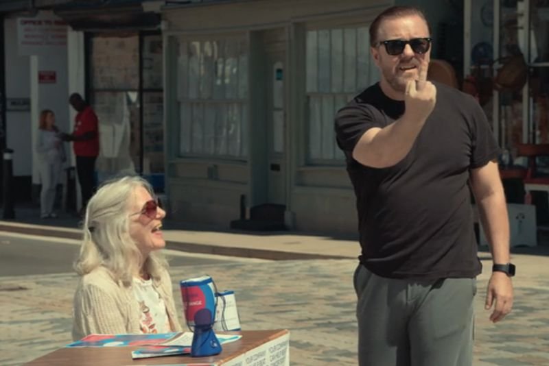 Ricky Gervais zrobił doskonały serial o radzeniu sobie w życiu po stracie najbliższej osoby.