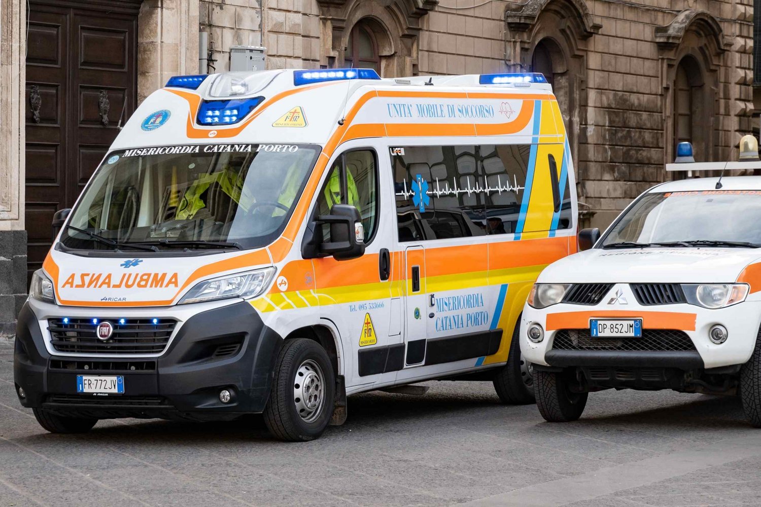 32-latka z Polski opalała się na balkonie we Włoszech. Po chwili koleżanka znalazła ją martwą.