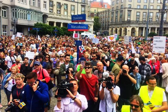 Marsz Godności-Protest Kobiet w Warszawie