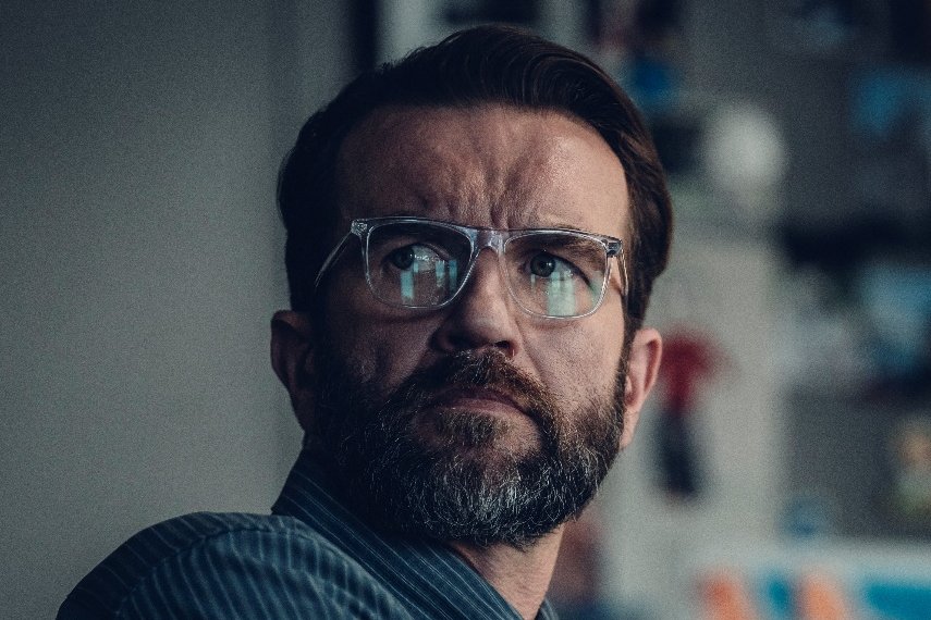 Tomasz Kot gra główną rolę w filmie "Wyrwa" na podstawie powieści Włodzimierza Chmielarza.