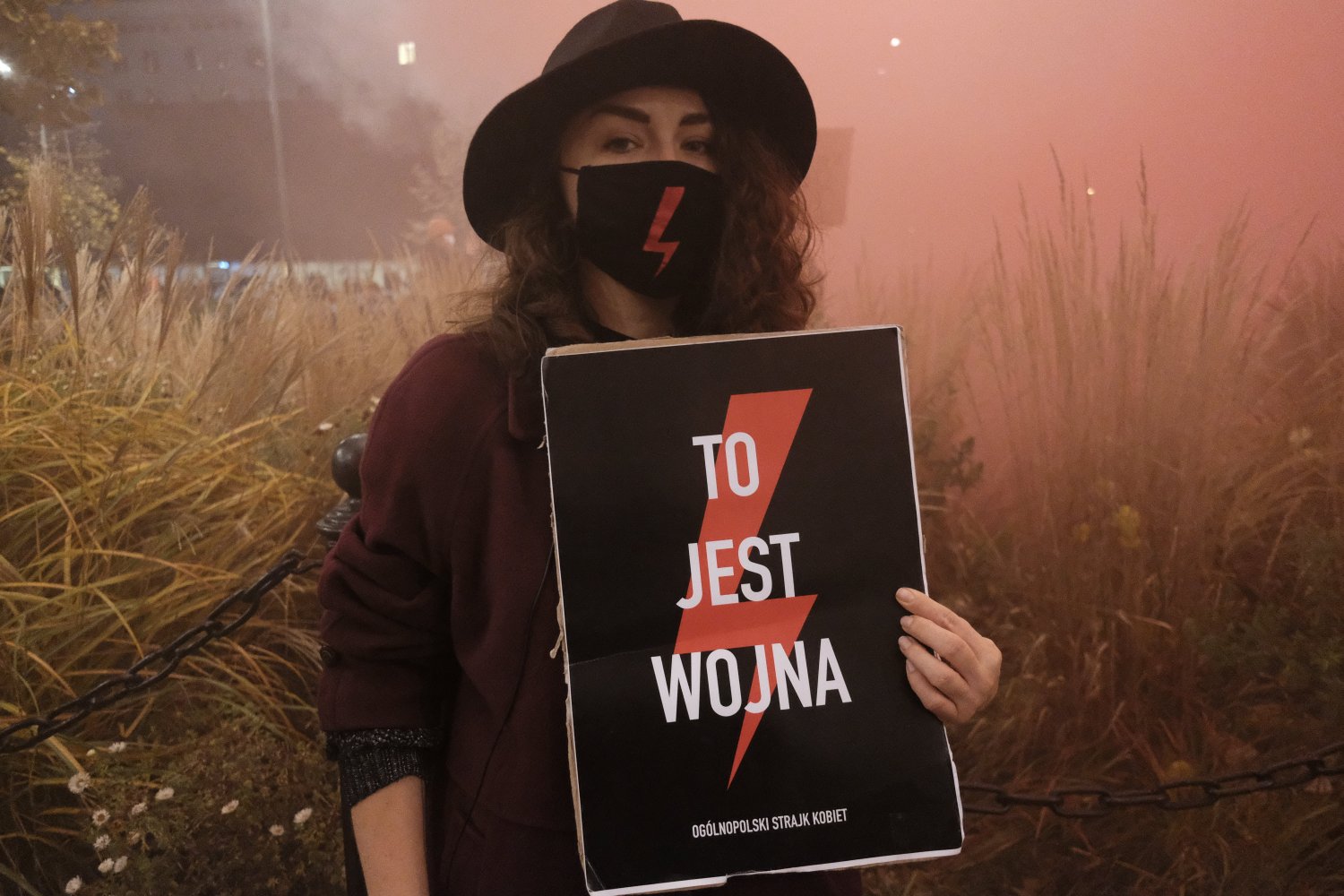 Ogólnopolski Strajk Kobiet tymczasowo przeniósł swoje działania z ulic – online