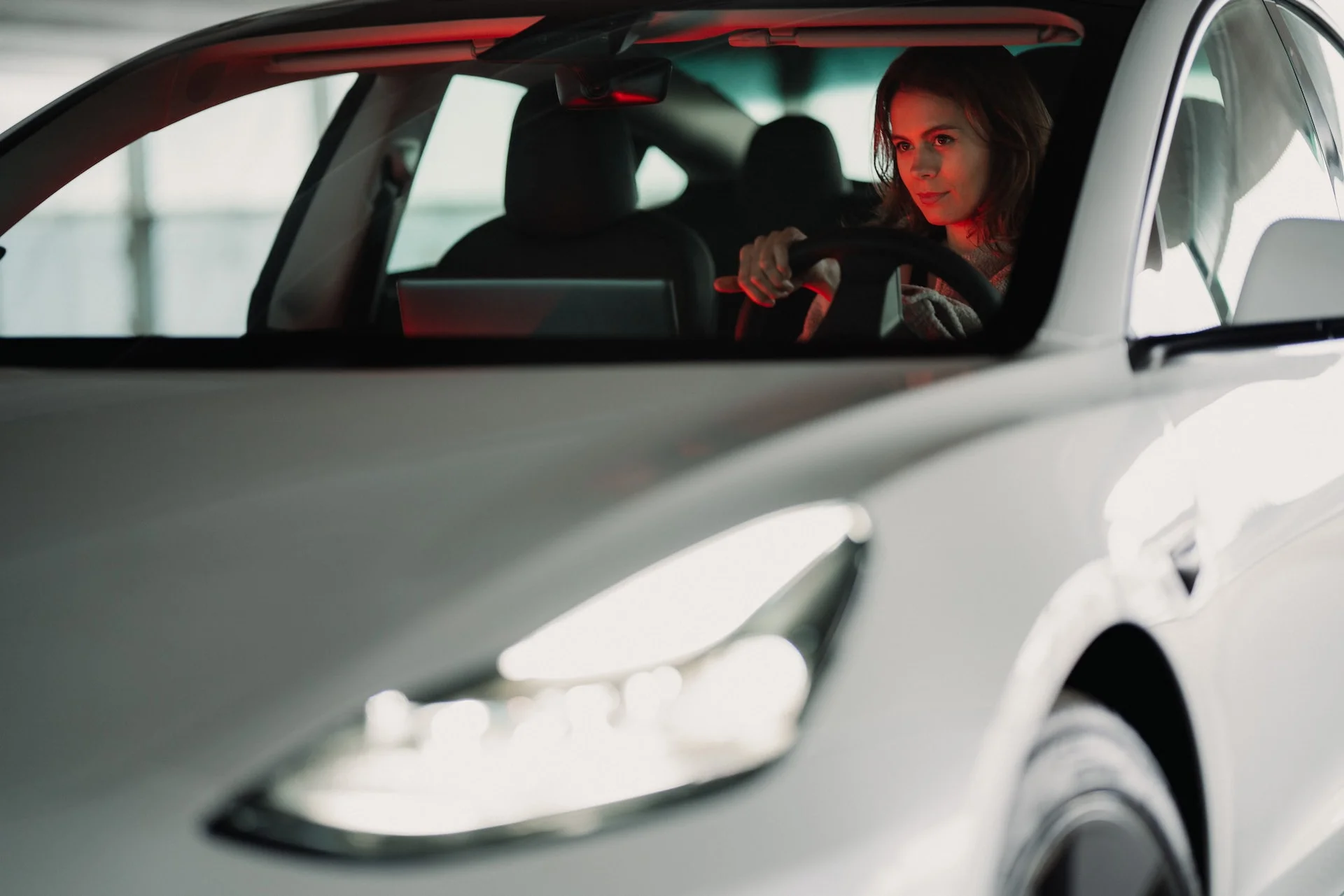 O motoryzacyjnych preferencjach Polaków i trendach na rynku samochodowym możecie przeczytać w raporcie "Internetowy Samochód Roku 2022", przygotowanym przez OTOMOTO, polski serwis ogłoszeń motoryzacyjnych