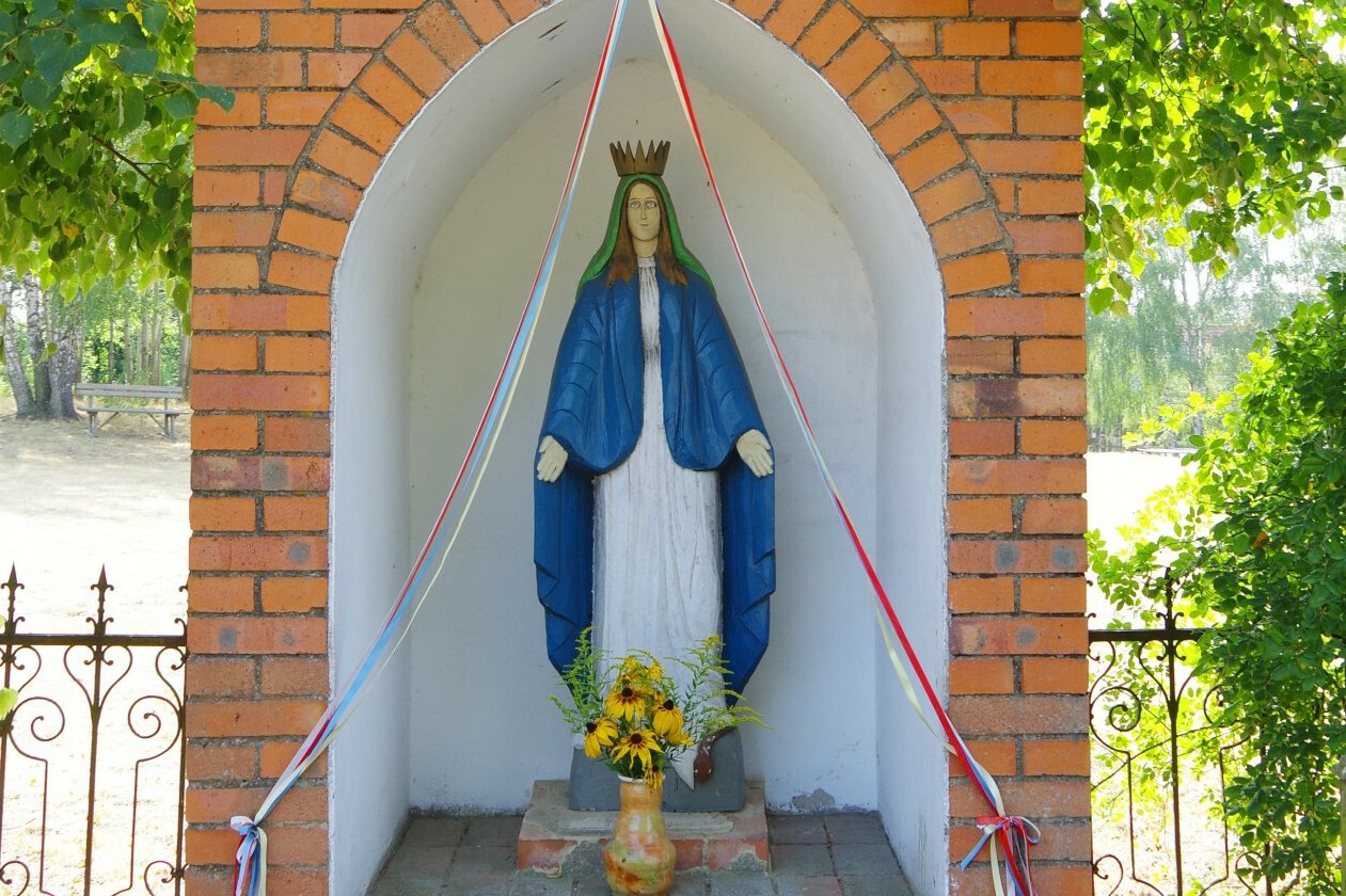 Kapliczka. Zdjęcie ilustracyjne.