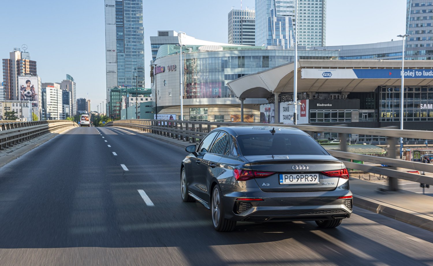 Audi A3 debiutuje od razu w dwóch wersjach: Sportback i Limousine.