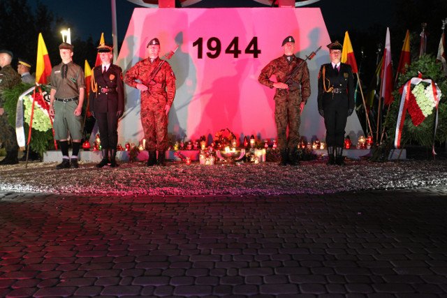 Obchody rocznicy Powstania Warszawskiego na Czerniakowie.