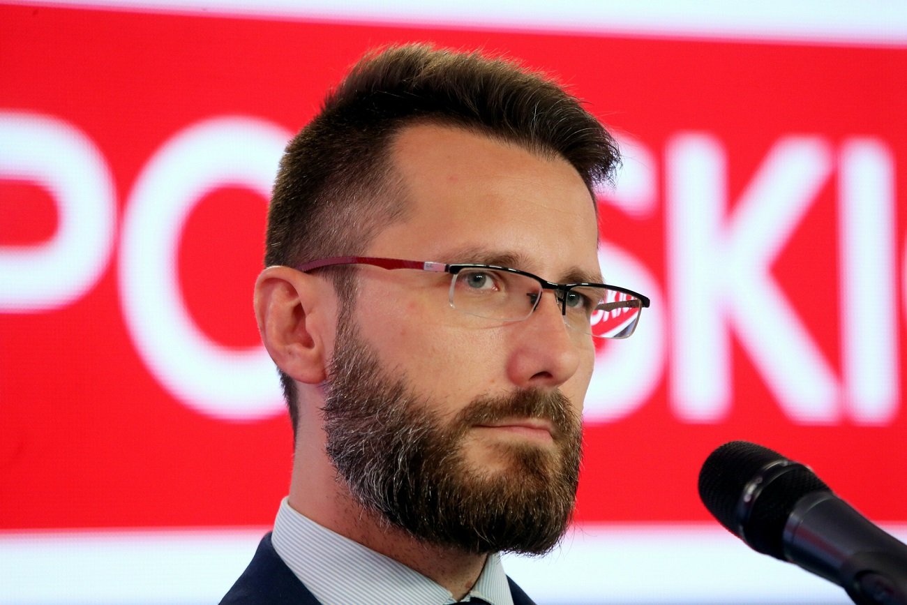 Radosław Fogiel usprawiedliwia Elżbietę Witek po jej kontrowersyjnych słowach.