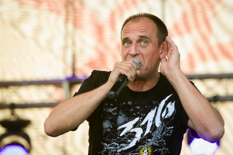 Koncert Pawła Kukiza na festiwalu rockowym w Cieszanowie wzbudził protesty.