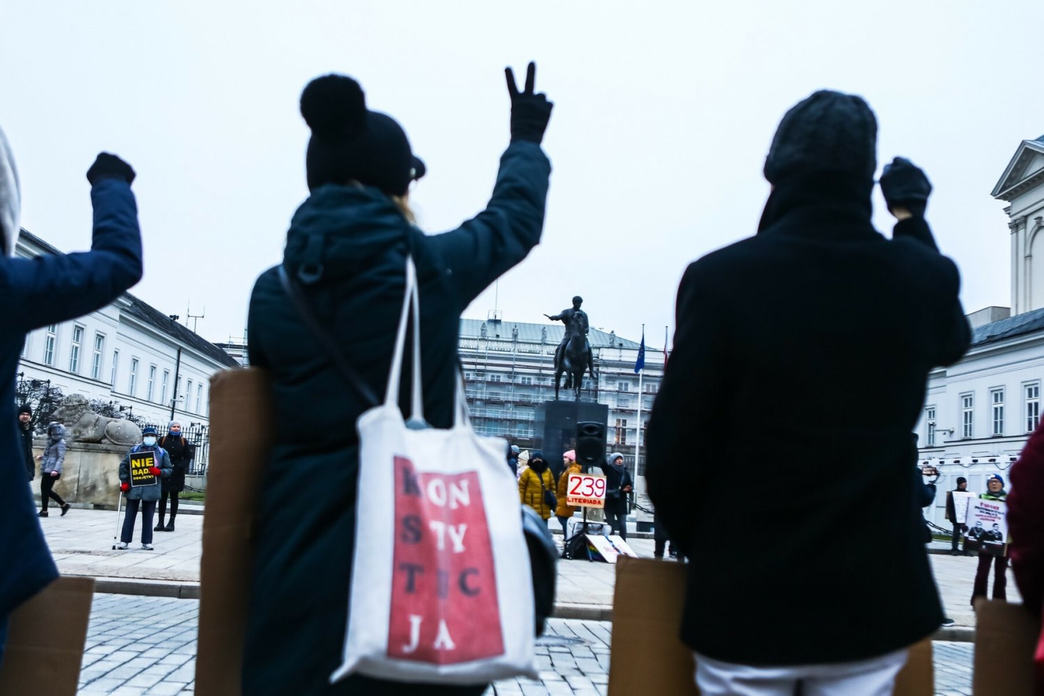 Decyzja Dudy ws. premiera. Będzie protest przed jego siedzibą.