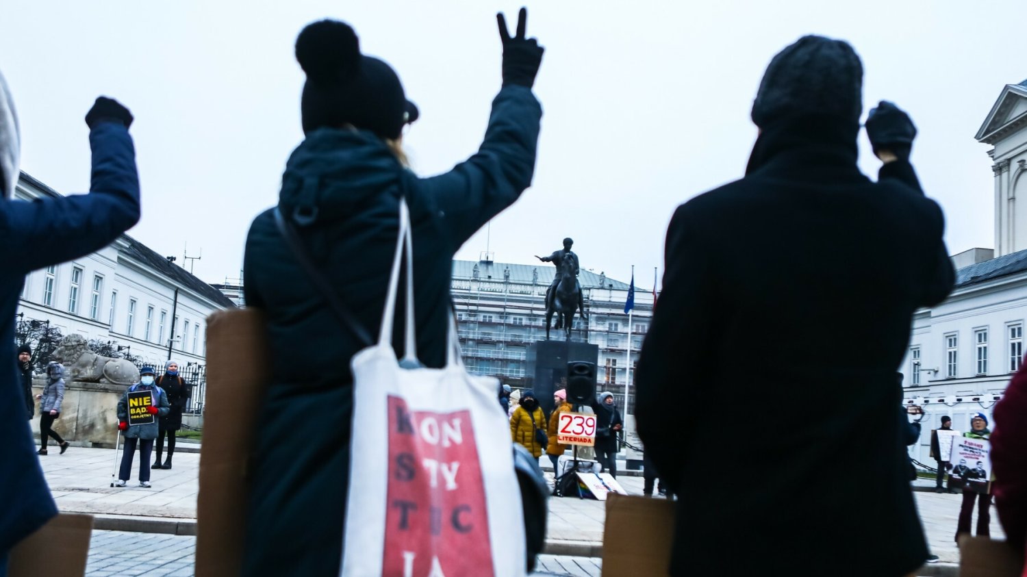Decyzja Dudy ws. premiera. Będzie protest przed jego siedzibą.
