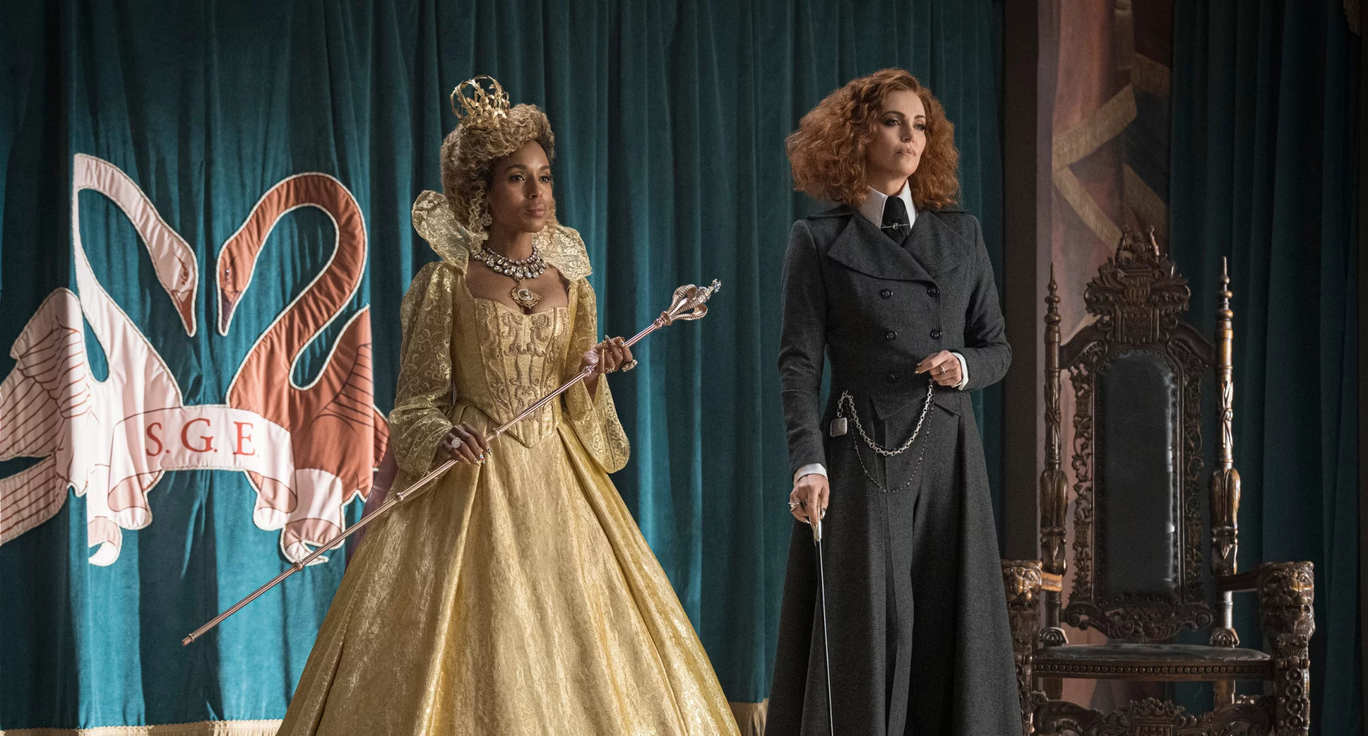 Profesor Dovey (Kerry Washington) i lady Lesso (Charlize Theron) w filmie "Akademia Dobra i Zła".