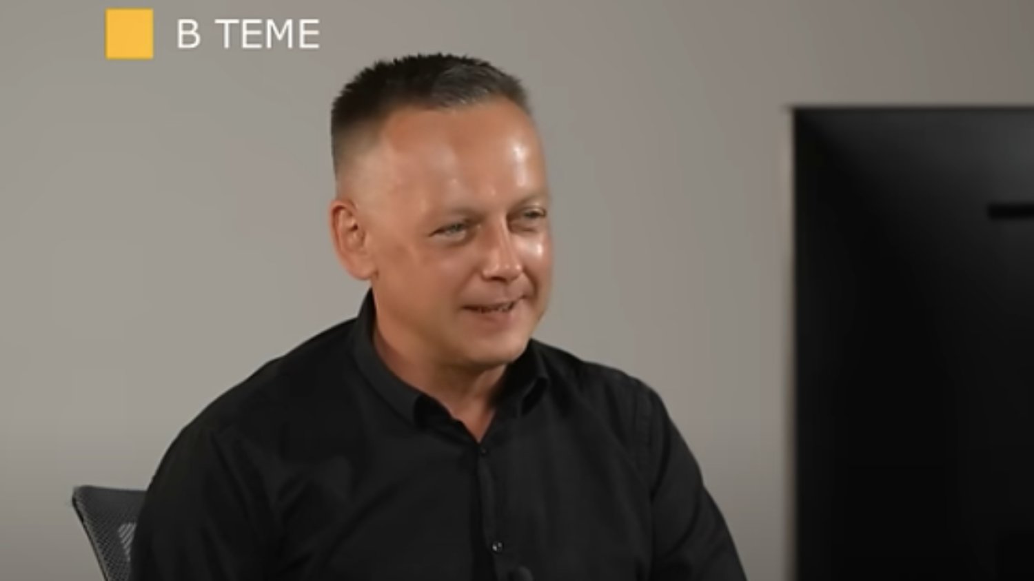Tomasz Szmydt prowadzi wywiady w BelTA. Mówi, że jest dziennikarzem