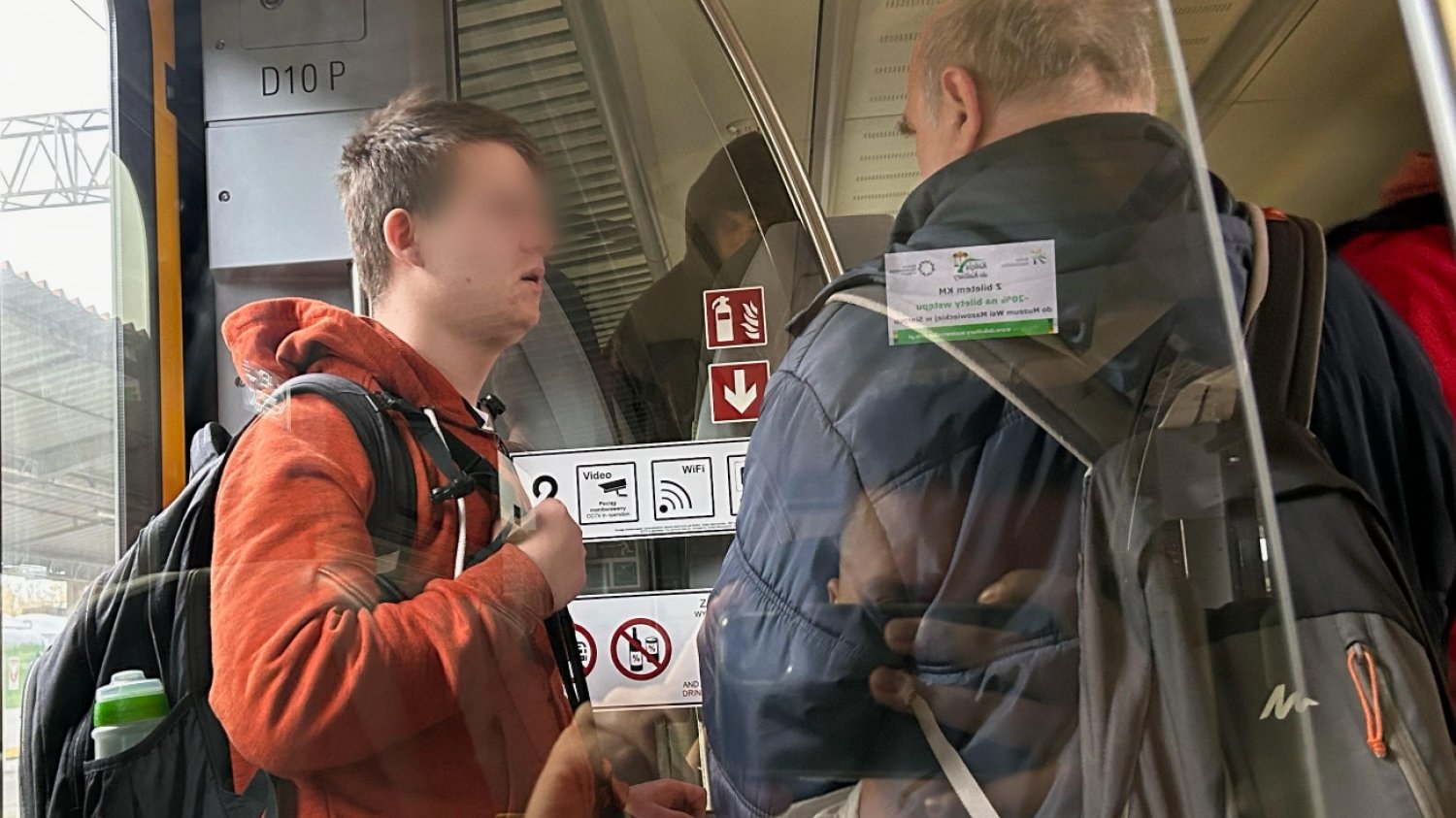 Pobicie seniora w pociągu Kolei Mazowieckiej