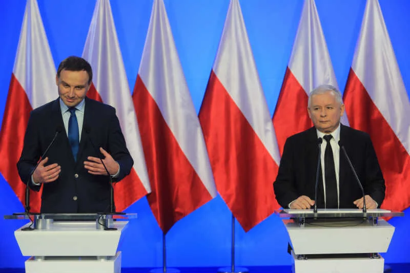 Jarosław Kaczyński może zrezygnować z premierowskich ambicji, jeśli to pomoże wygrać PiS wybory.