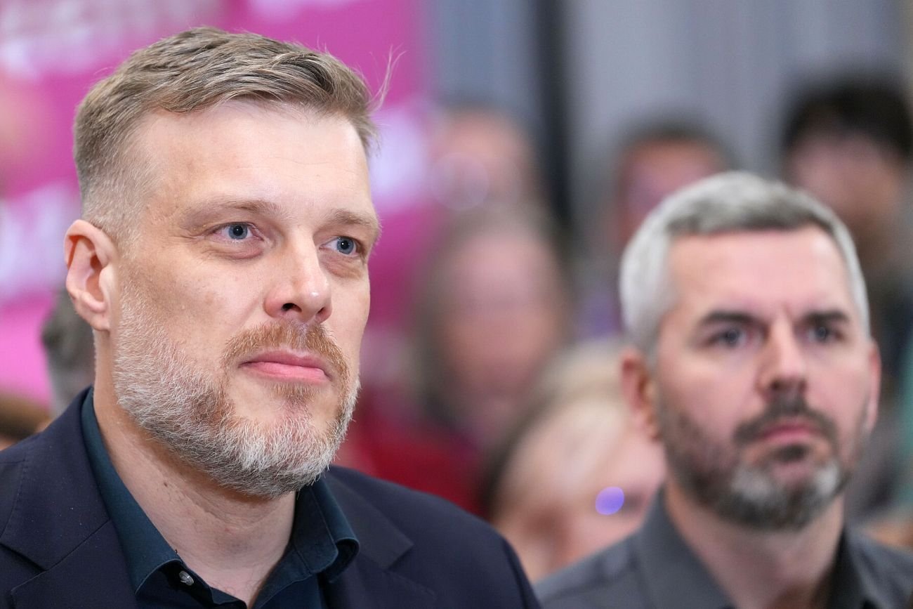 Nie dość, że partia Razem się podzieliła, to wyszła z klubu Lewicy. Na zdjęciu Adrian Zandberg i Maciej Konieczny