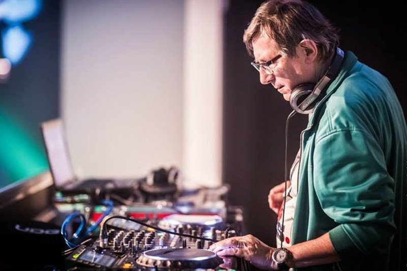 Bogdan Fabiański – dziennikarz muzyczny, dj, prezenter radiowy i telewizyjny.