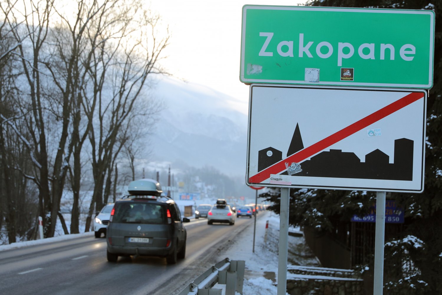 Jak wynająć hotel lub kwaterę na ferie w czasie narodowej kwarantanny? "Newsweek" ujawnia, jak Polacy obchodzą zakazy.