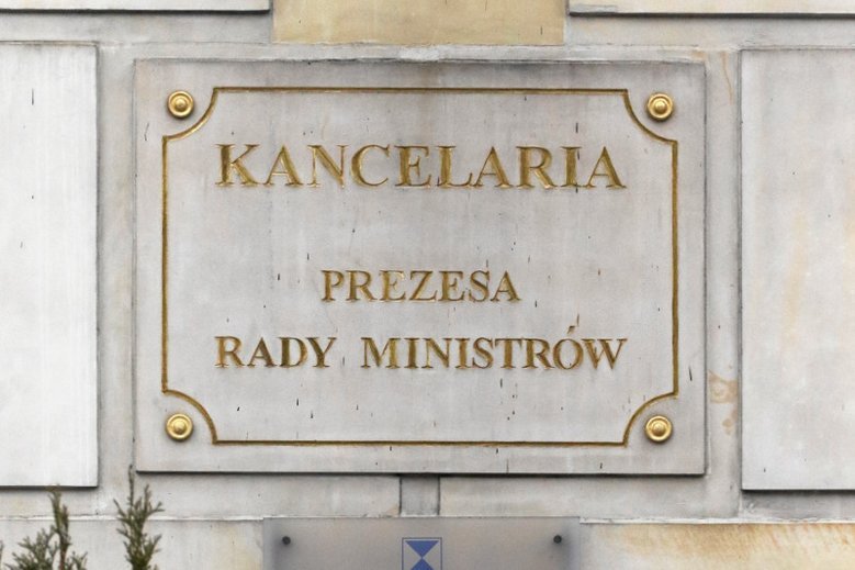 Krótka historia o tym, jak Kancelaria Premiera po raz kolejny ma w nosie prawo.
