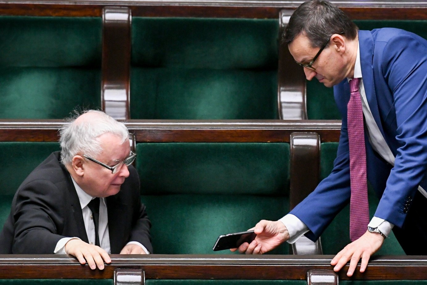 Jarosław Kaczyński komentuje sprawę dziwnych SMS-ów.