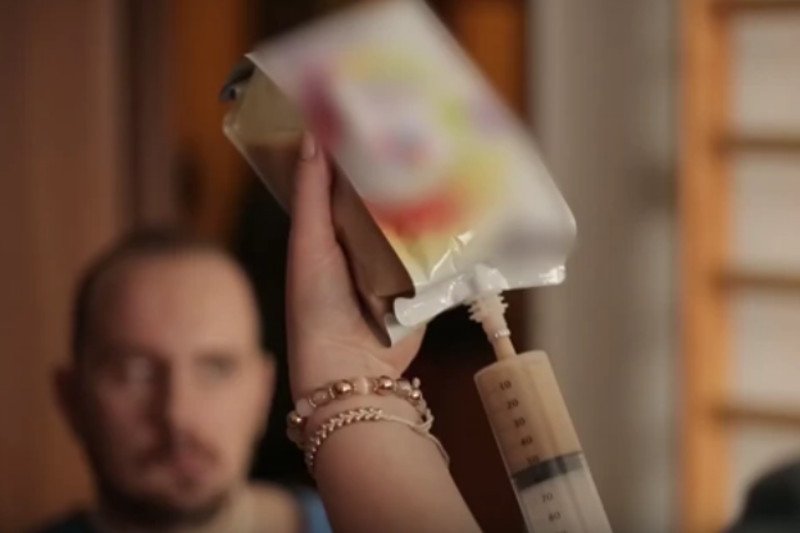 Chorzy po udarze mózgu mogą być niedożywieni. To zagraża ich życiu i utrudnia leczenie.