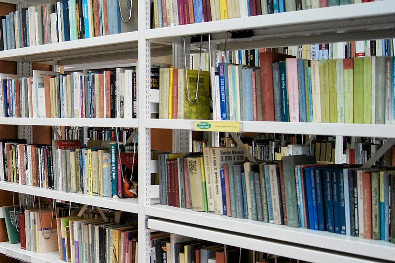 Tysiące książek jest dostępnych legalnie i za darmo w sieci.