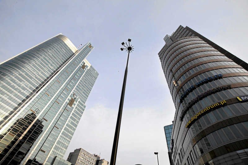 Wieżowce przy rondzie ONZ w Warszawie.