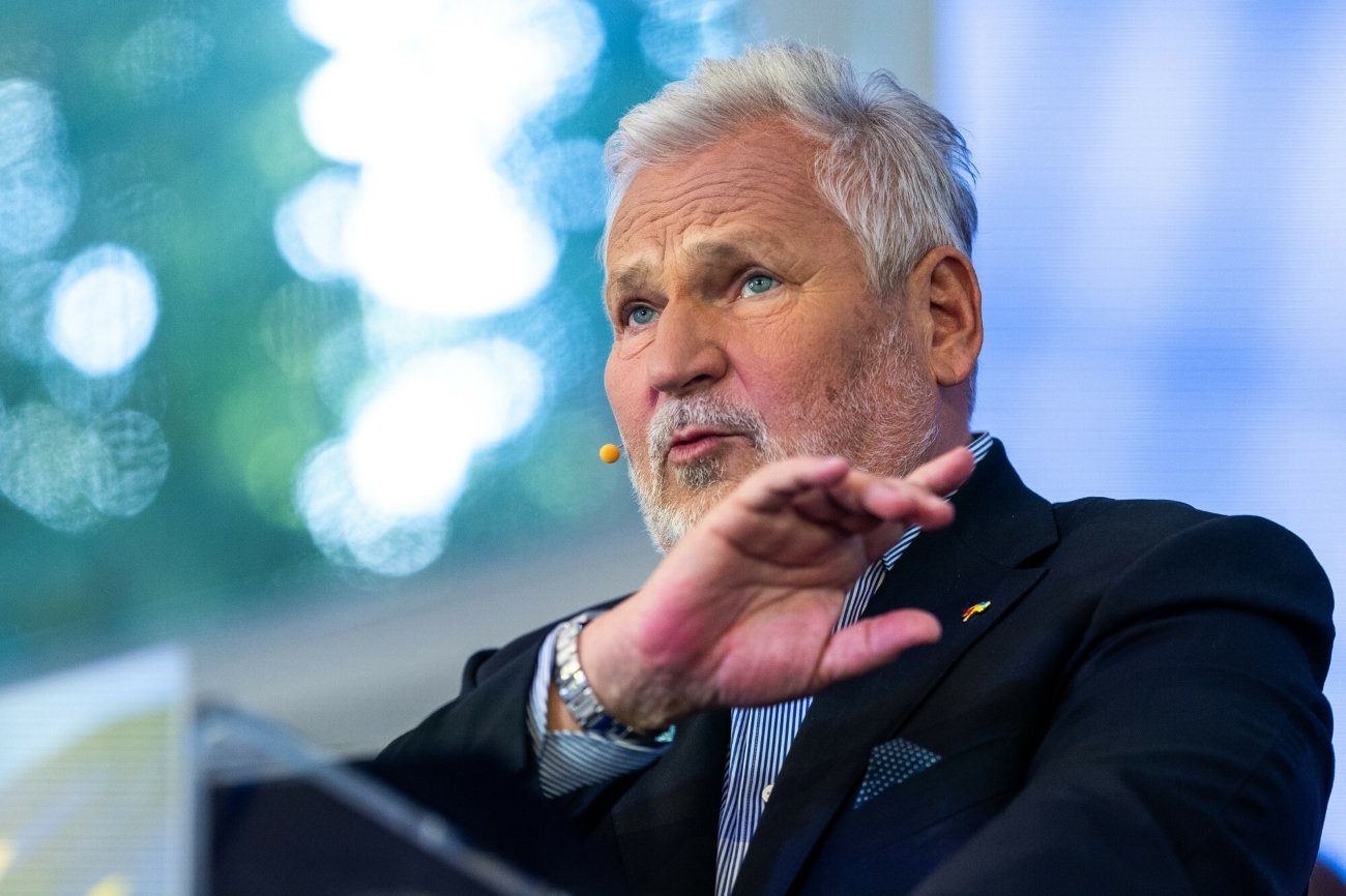 Aleksander Kwaśniewski w wywiadzie u Moniki Olejnik ostrzegł Donalda Tuska. Aleksander Kwaśniewski w wywiadzie u Moniki Olejnik ostrzegł Donalda Tuska.