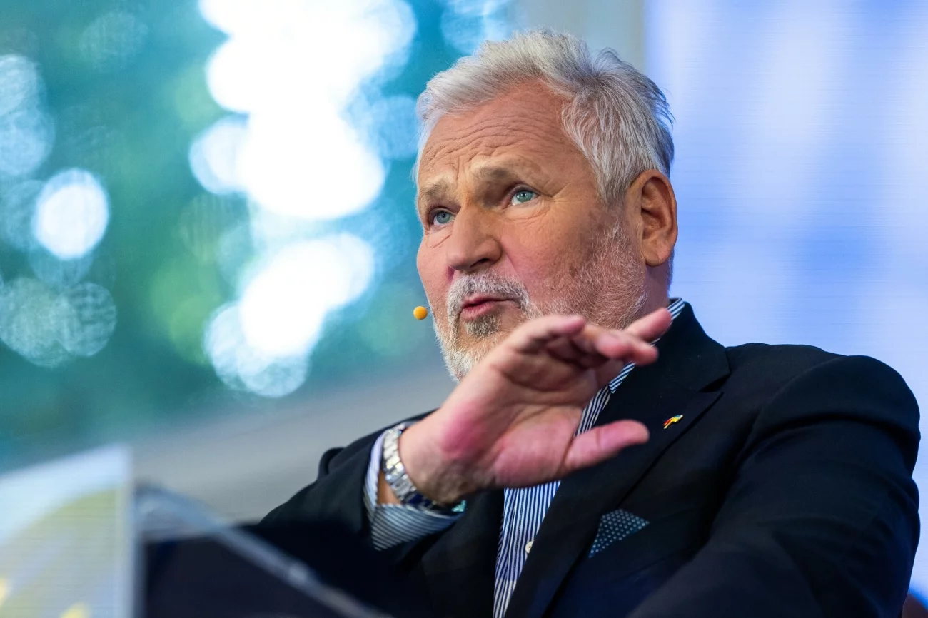Aleksander Kwaśniewski w wywiadzie u Moniki Olejnik ostrzegł Donalda Tuska. Aleksander Kwaśniewski w wywiadzie u Moniki Olejnik ostrzegł Donalda Tuska.