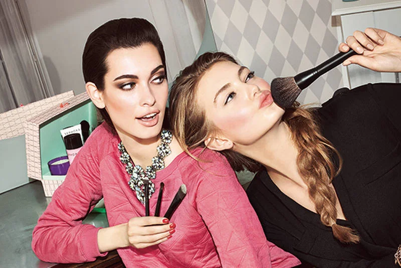 Sephora proponuje pełną paletę cieni złotych i srebrnych