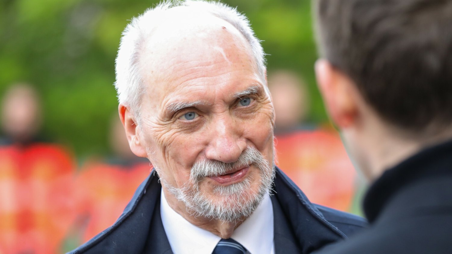 Macierewicz jako szef MON. Zatrważające kulisy jego rządów.