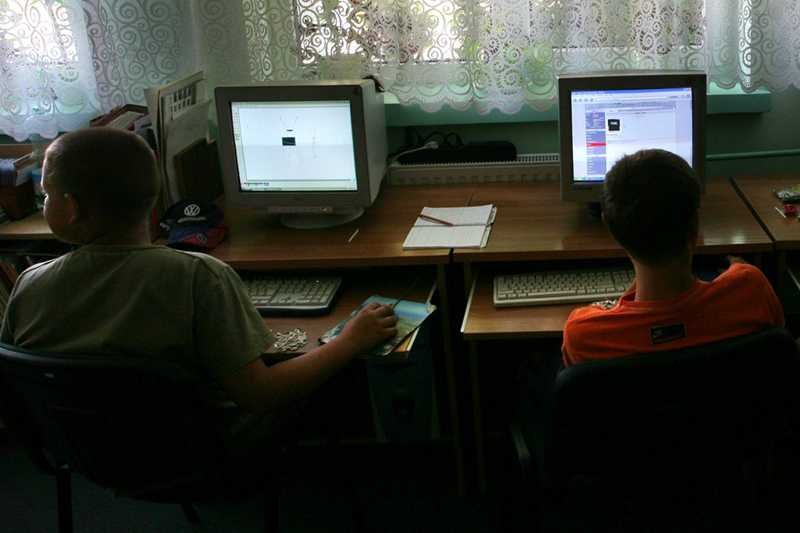 Dostęp nieletnich do pornografii to poważny problem dla rodziców