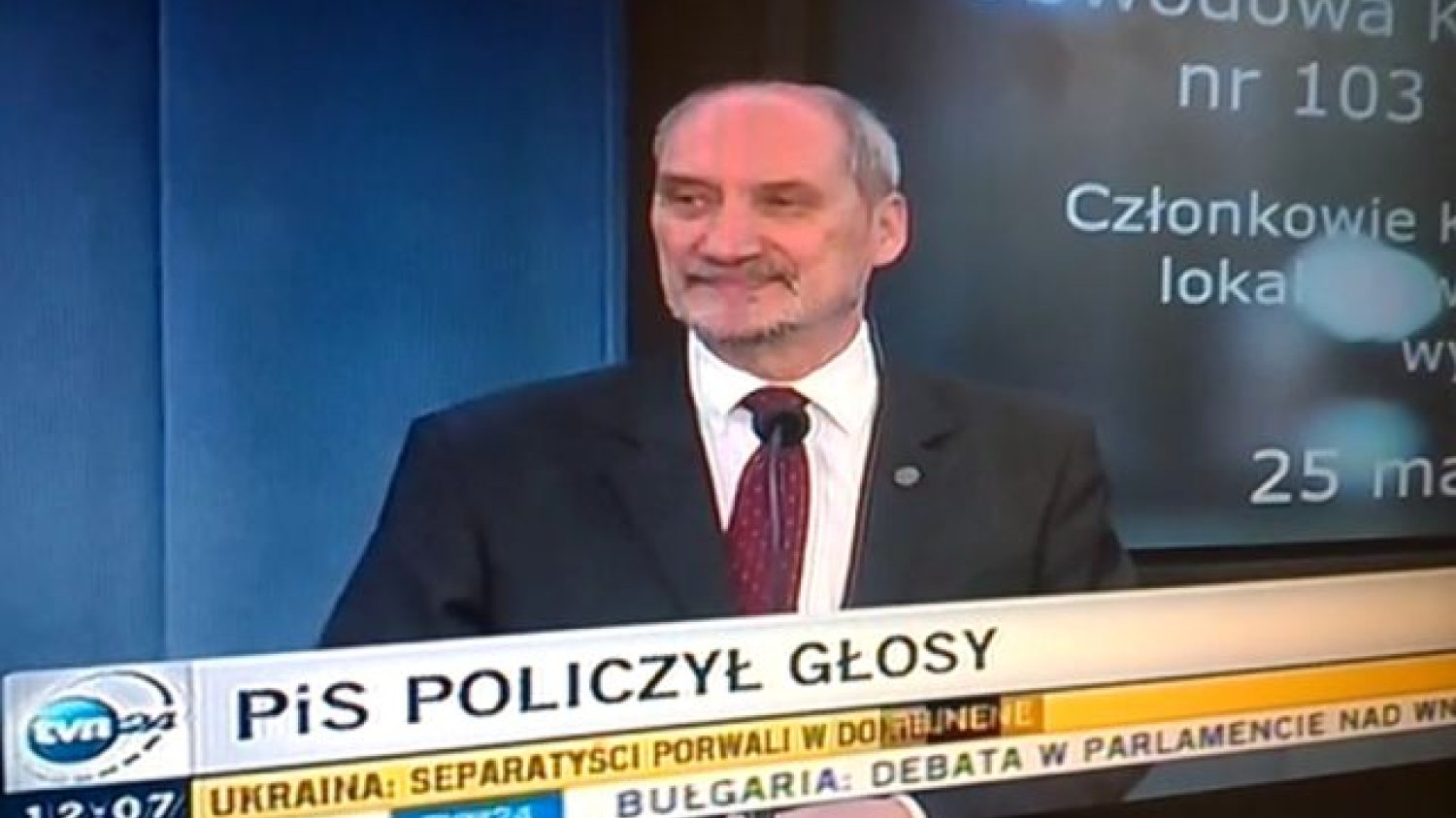 Antoni Macierewicz zaprezentował film, który pokazuje bałagan podczas wyborów w Warszawie.