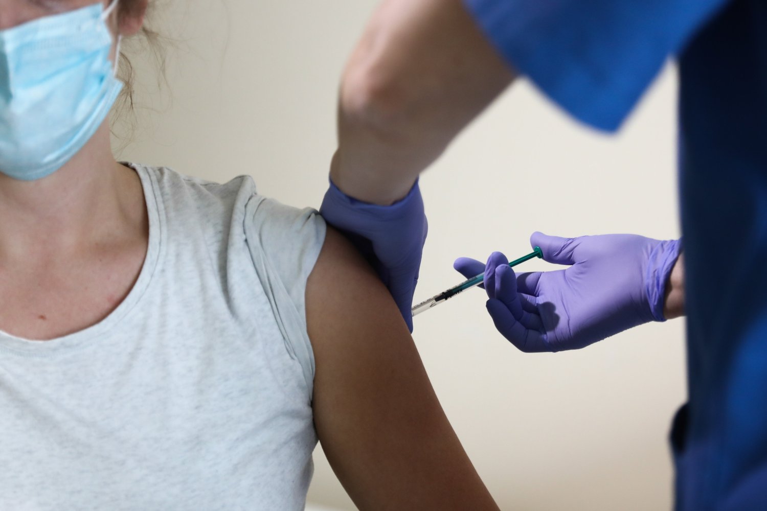 Michał Dworczyk zapowiedział nową procedurę, która ma zapobiec marnowaniu się szczepionek przeciw covid-19.