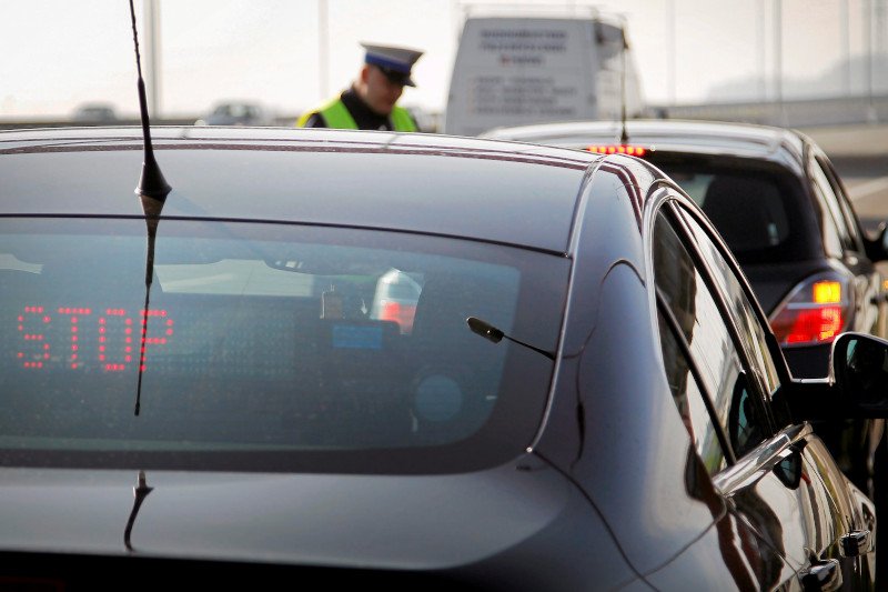 W czasie długiego weekendu należy spodziewać się dodatkowych patroli policyjnych na drogach.