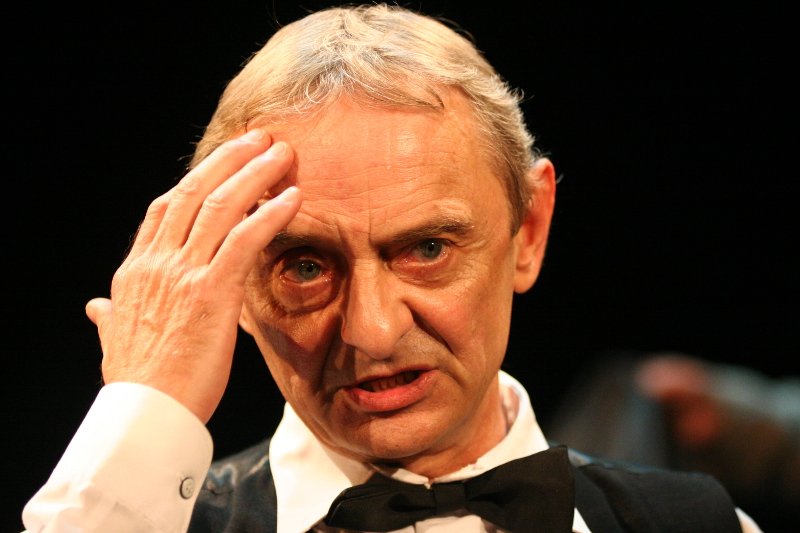 Aktor Jerzy Bończak gra w serialu "Ucho Prezesa" prokuratora Stanisława